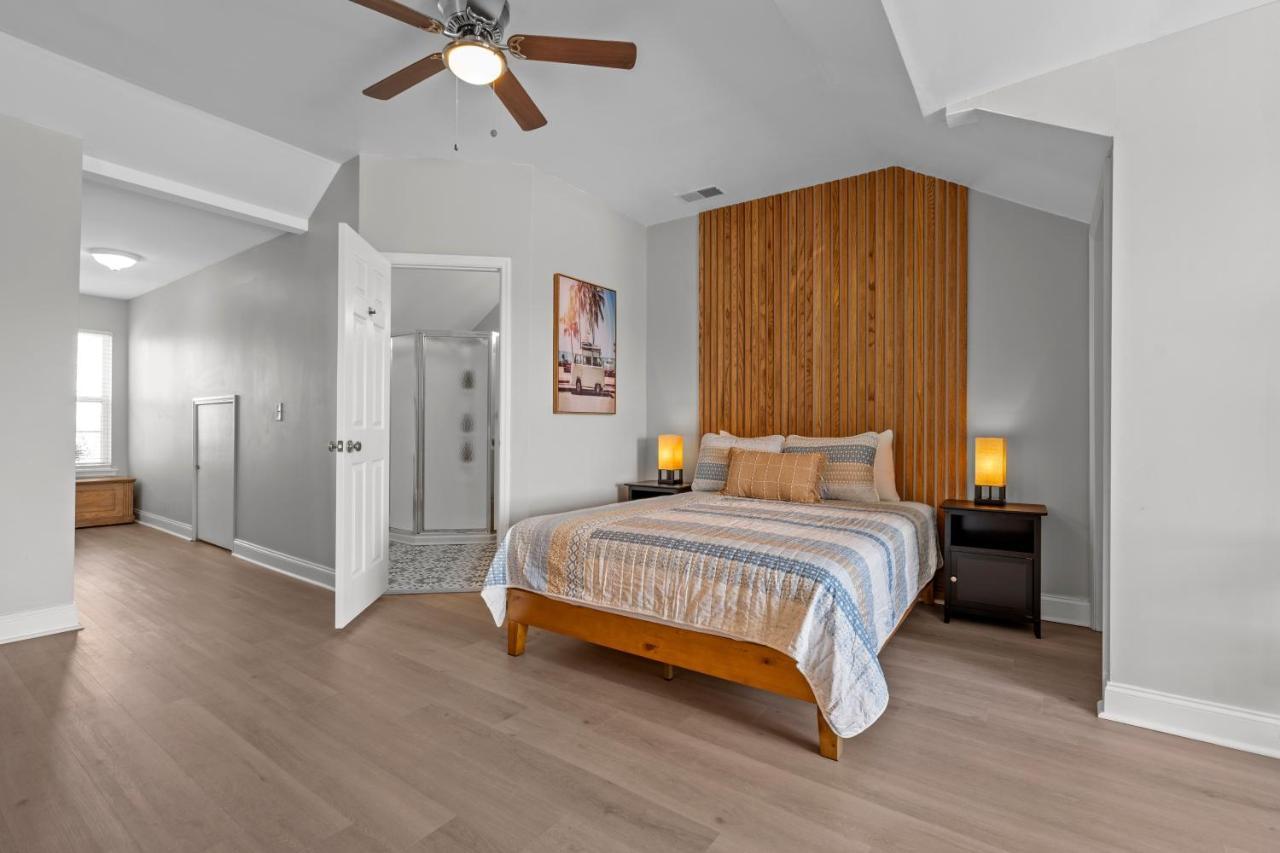 ☆Live On The Water! Lake Palmetto Palm W/ Patio - 10Min To Downtown & Beaches☆ チャールストン エクステリア 写真